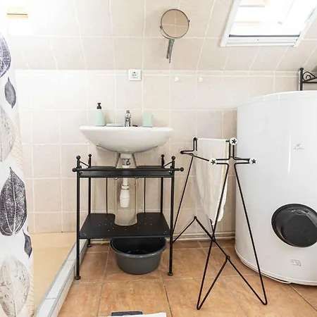 アパート House And 19269 *