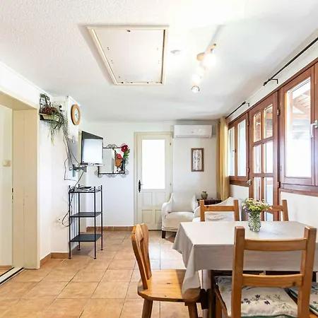 House And 19269 *
