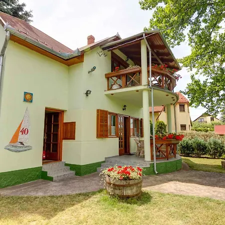 Apartment House And Balatonmariafuerdo 19269 *